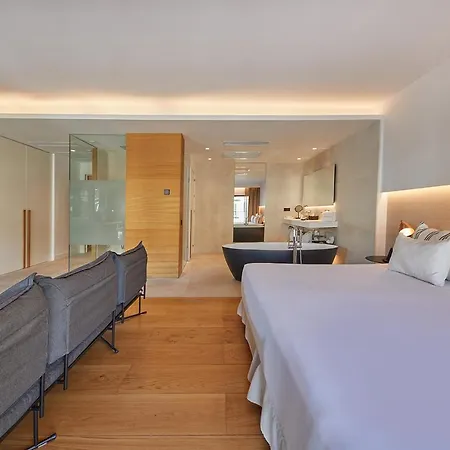 Hotel Nakar 4*